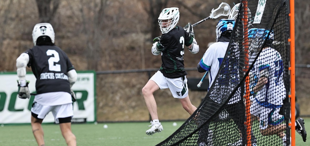 Jimmy Craft goes behind the back with Thomas Kirnie in support earlier this season (Darl Zehr Photography)